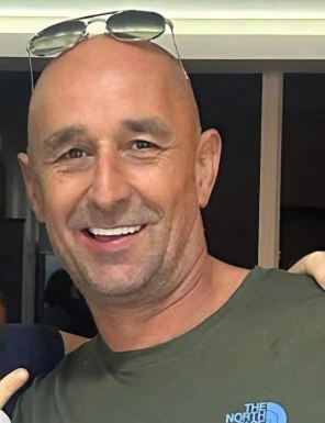 English men looking for love