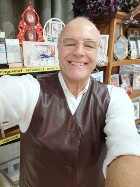 Foreign men for dating