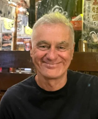 English men looking for love